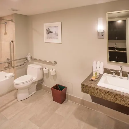 Doubletree Resort By Hilton Hollywood Beach-3